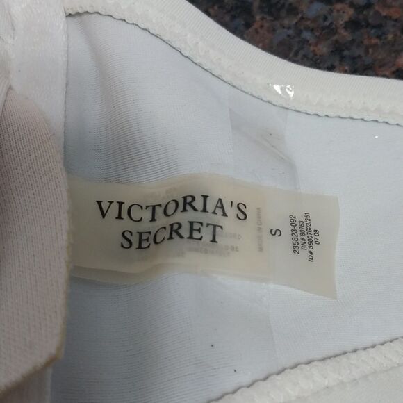 4 Victoria's Secret Bathimg Bikini Tops...Size S - Picture 6 of 14